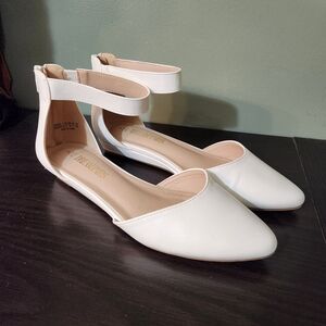 Dream Pairs White Ankle Strap Flats